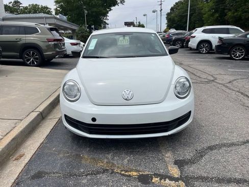 Used 2015 Volkswagen Beetle 1.8T FWD image 2