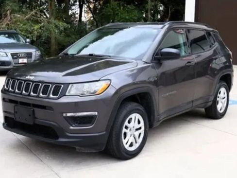 Used 2018 Jeep Compass Sport AWD/4WD image 2