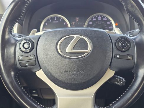 Used 2016 Lexus IS 200t RWD image 19