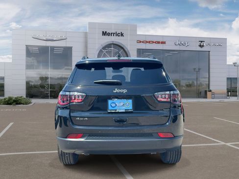 Used 2025 Jeep Compass Limited w/ Sun & Sound Group AWD/4WD image 7