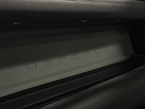 Used 2020 Land Rover Defender 110 First Edition image 35