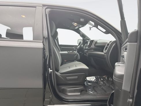 Used 2022 RAM 1500 Big Horn AWD/4WD image 16