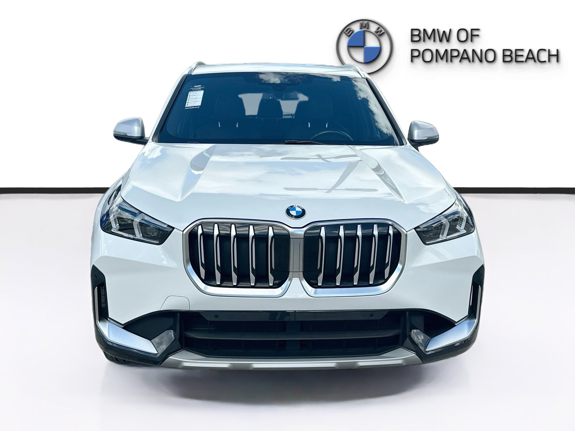 Used 2023 BMW X1 xDrive28i w/ Convenience Package AWD/4WD image 2