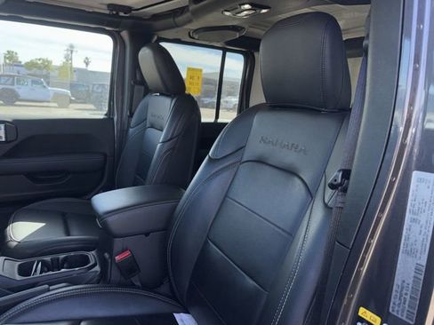 Used 2023 Jeep Wrangler Unlimited Sahara w/ Cold Weather Group image 9