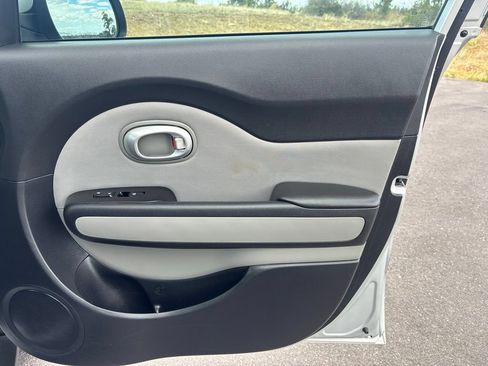 Used 2015 Kia Soul + FWD image 20