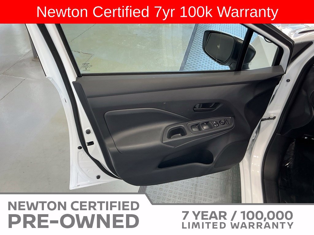 Used 2025 Nissan Versa S w/ Trunk Package FWD image 32