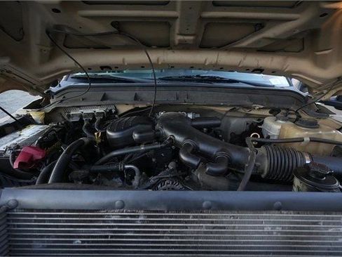 Used 2013 Ford F450 XL w/ Snow Plow Prep Pkg image 32