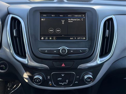 Used 2019 Chevrolet Equinox LS w/ LS Convenience Package image 23