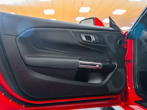 Certified 2025 Ford Mustang Premium image 40