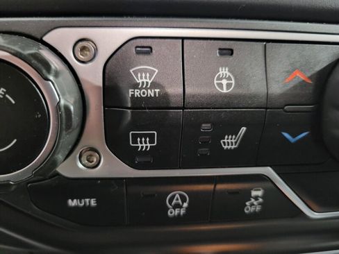 Used 2023 Jeep Wrangler Unlimited Sahara AWD/4WD image 52