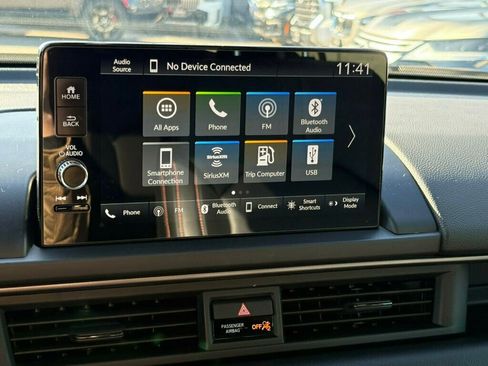 Used 2023 Honda Pilot TrailSport image 18