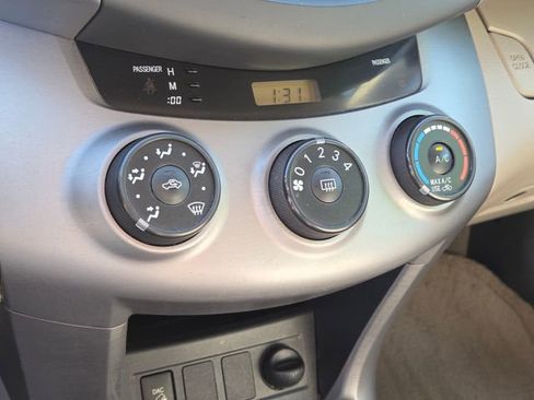 Used 2008 Toyota RAV4 2WD w/ 3rd Row image 22