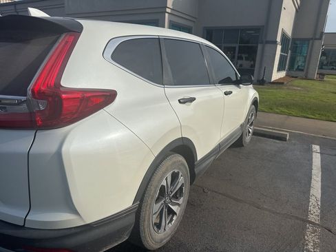 Used 2018 Honda CR-V LX image 3