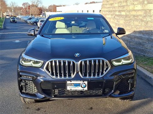 Certified 2023 BMW X6 xDrive40i w/ M Sport Package image 2