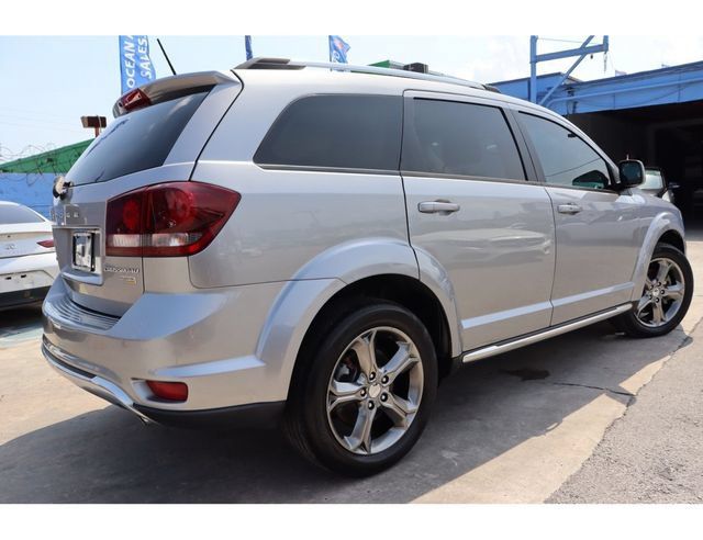 Used 2017 Dodge Journey Crossroad FWD image 8