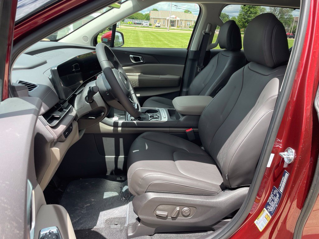 New 2026 Kia Carnival EX FWD image 8