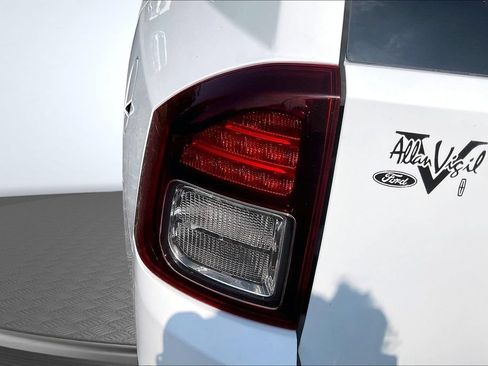 Used 2014 Jeep Compass Latitude w/ Sun/Sound Group FWD image 22