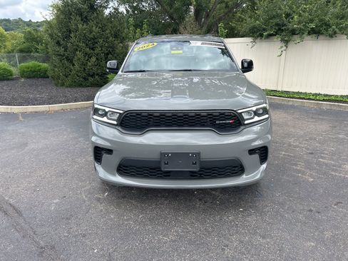 Used 2024 Dodge Durango GT image 2