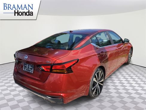 Used 2019 Nissan Altima 2.5 SR w/ SR Premium Package FWD image 3