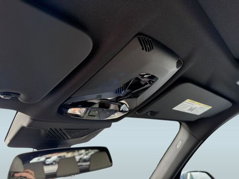 Used 2026 BMW X1 xDrive28i image 17