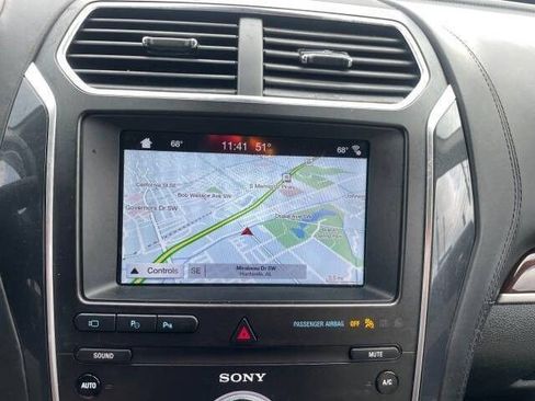 Used 2019 Ford Explorer Platinum AWD/4WD image 33