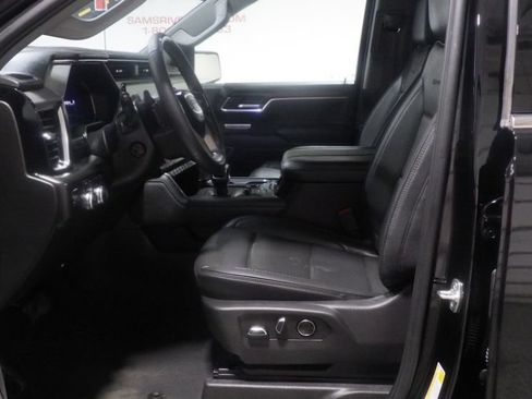 Used 2025 GMC Sierra 1500 Denali w/ Technology Package AWD/4WD image 8