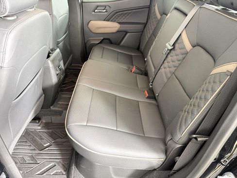 Used 2024 GMC Canyon Denali AWD/4WD image 18