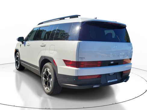 Used 2024 Hyundai Santa Fe SEL FWD image 5