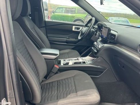Used 2020 Ford Explorer XLT w/ Comfort Package AWD/4WD image 60