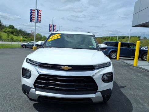 Used 2023 Chevrolet TrailBlazer LT w/ Convenience Package AWD/4WD image 3