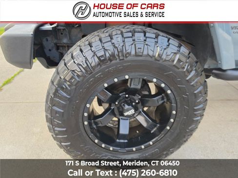 Used 2014 Jeep Wrangler Unlimited Sahara w/ Max Tow Package AWD/4WD image 19