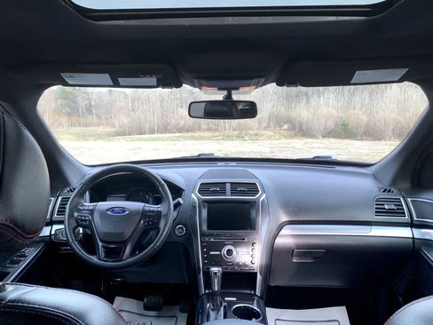 Used 2017 Ford Explorer Sport w/ Equipment Group 401A image 12