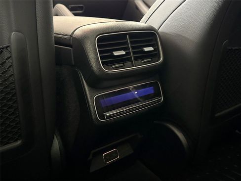 Used 2025 Mercedes-Benz GLS 450 4MATIC image 40