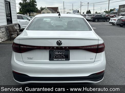 Used 2026 Volkswagen Jetta SE FWD image 8