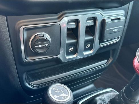 Used 2021 Jeep Wrangler Sport AWD/4WD image 22