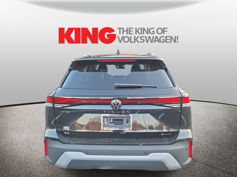New 2026 Volkswagen Tiguan SE image 4