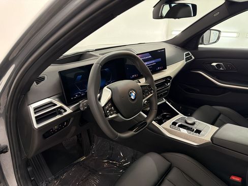 Used 2025 BMW 330i Sedan RWD image 4