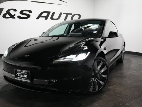 Used 2025 Tesla Model 3 Long Range RWD image 3