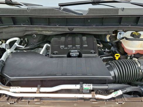 Used 2024 Chevrolet Silverado 1500 Custom AWD/4WD image 27