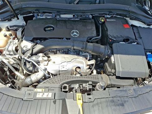 Used 2022 Mercedes-Benz GLA 250 4MATIC image 32