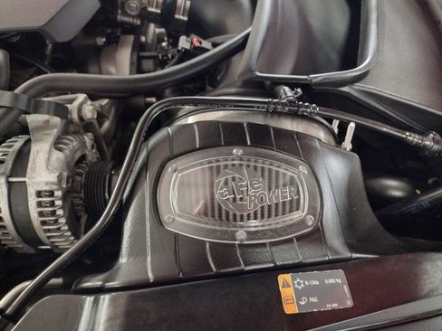 Used 2015 Chevrolet Corvette Stingray Coupe w/ 3LT Preferred Equipment Group RWD image 25