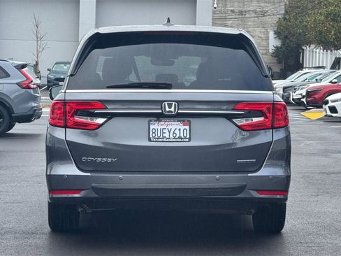 Certified 2021 Honda Odyssey Touring image 5
