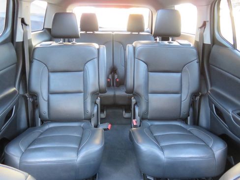 Used 2019 GMC Acadia SLT image 23