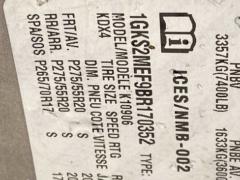 Used 2011 GMC Yukon XL Denali image 29