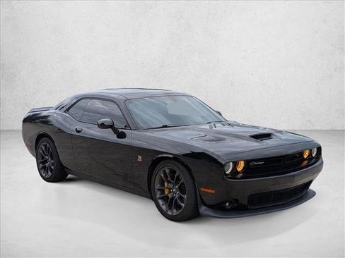 Used 2022 Dodge Challenger R/T Scat Pack w/ Plus Package RWD image 3