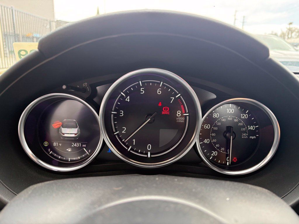 Used 2025 MAZDA MX-5 Miata Grand Touring w/ Weather Package RWD image 12