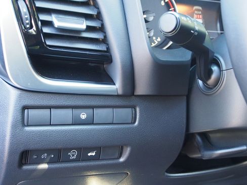 Used 2023 Nissan Rogue SL AWD/4WD image 21