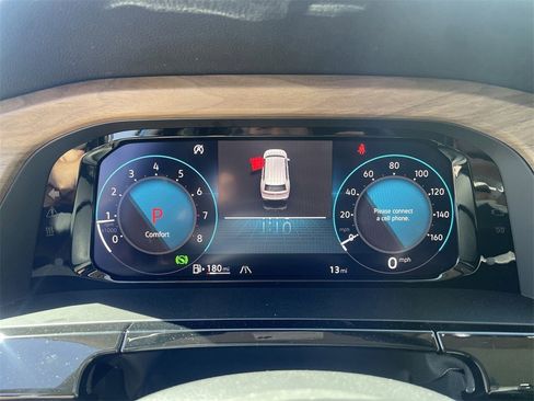 New 2025 Volkswagen Atlas SE image 18