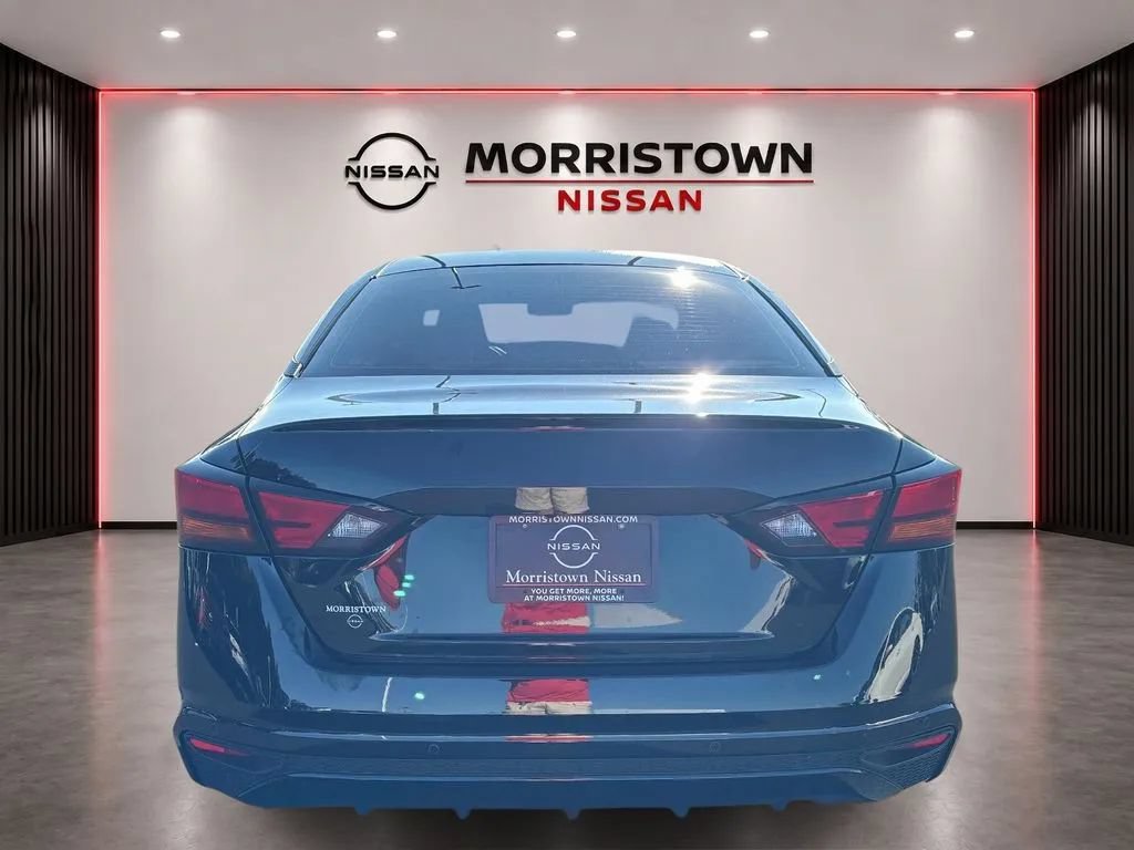 Used 2024 Nissan Altima 2.5 S FWD image 4