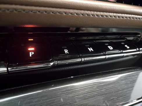 Certified 2021 Lincoln Nautilus Reserve w/ Equipment Group 201A image 16